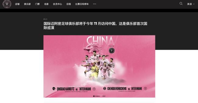 一边摸一边伸进内裤里