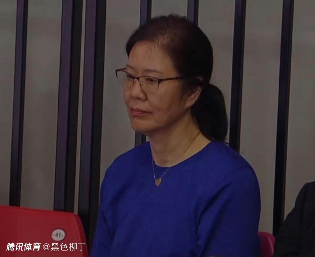 夏晴子在线