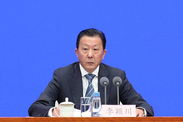 美女扒开尿口让我捅